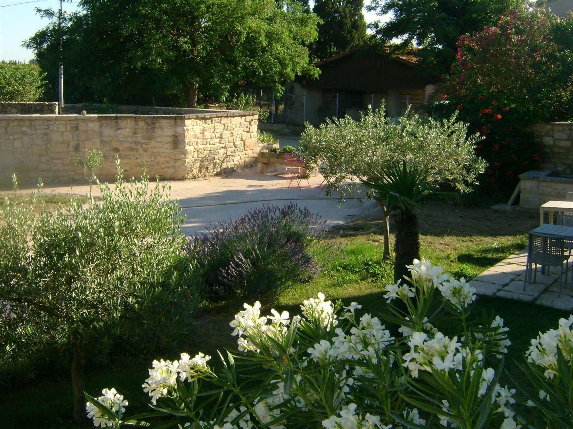 Mas Guiraud, Le Coquet Bed & Breakfast Beaucaire  Exterior photo