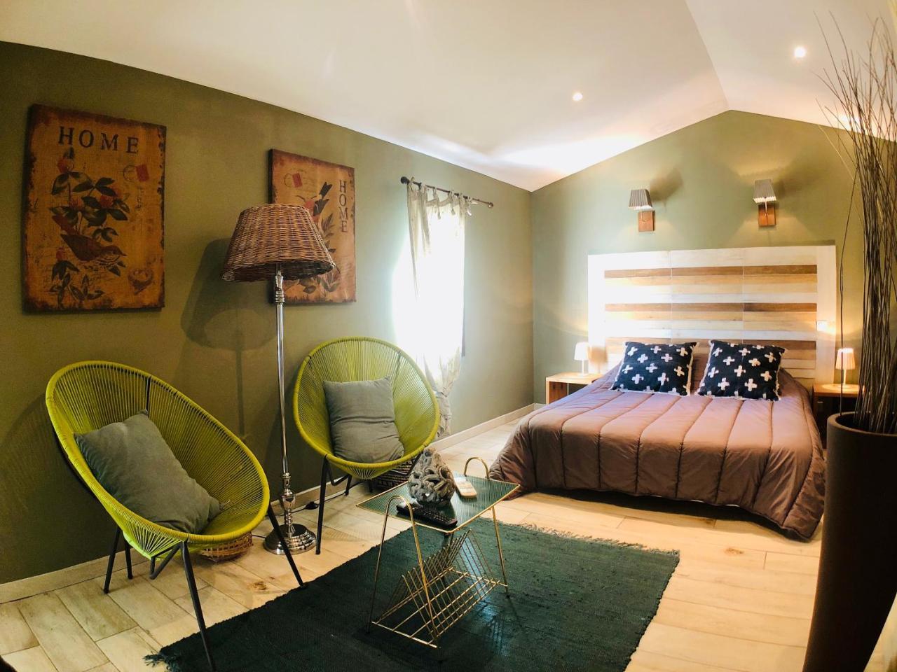 Mas Guiraud, Le Coquet Bed & Breakfast Beaucaire  Exterior photo